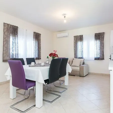 Two-bedroom In Poljica 아파트 Poljica (Zadar)