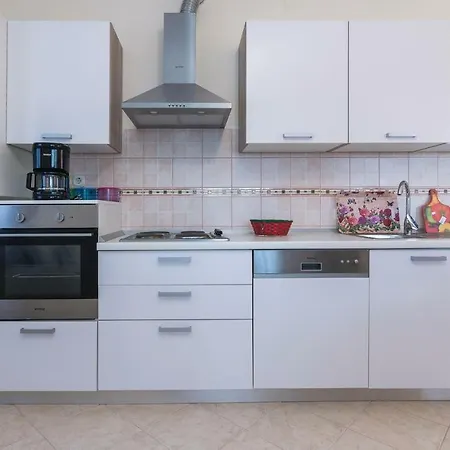 아파트 Two-bedroom In Poljica *
